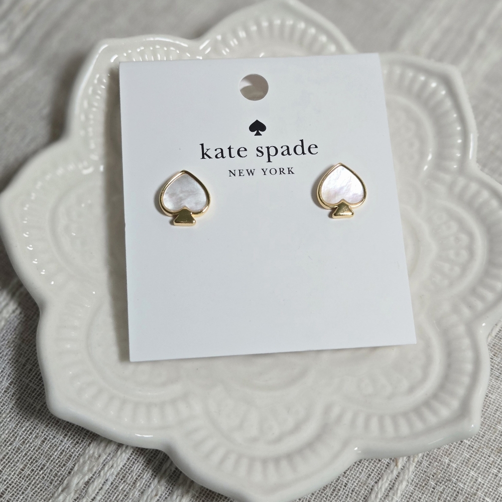 Kate Spade Goldtone Mother of Pearl Spade Stud Earrings NWT Retail $49